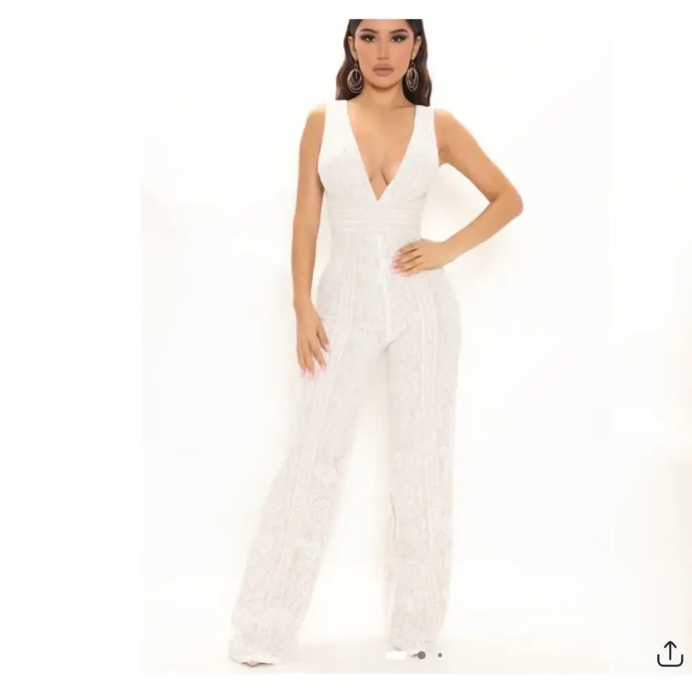 Fashion Nova So In Love Lace Sleeveless Jumpsuit Size L Large Ivory - Picture 8 of 8